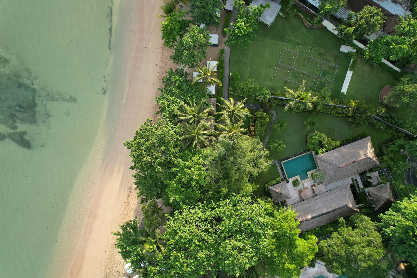 A bird's eye view of a beachfront home